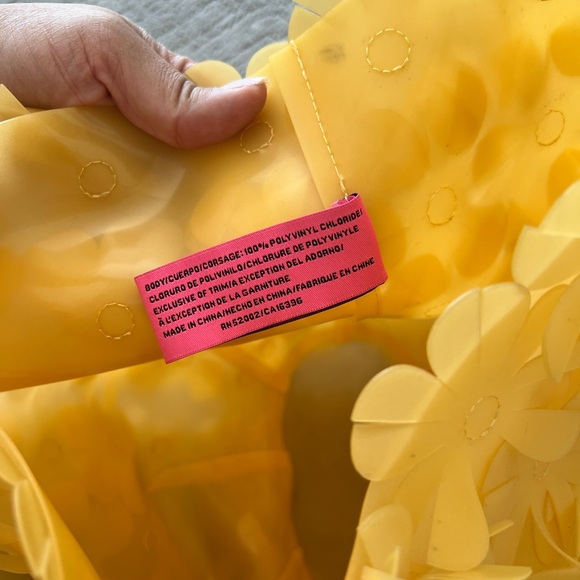 Juicy Couture Y2K PVC Yellow Flower 3D Tote - Picture 11 of 12